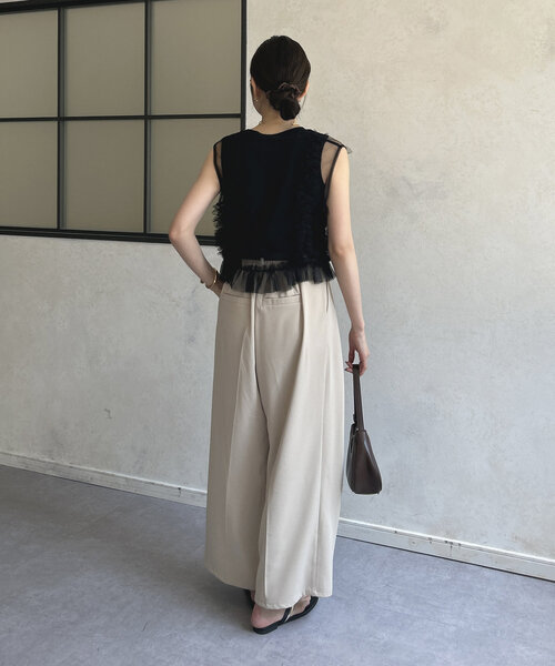 Thevon（ゼボン）の「チュールフリルベスト×ノースリセットプルオーバー（Tシャツ/カットソー・レディース・グレイッシュベージュ/ブラック/オフホワイト・FREE）」の18枚目の写真