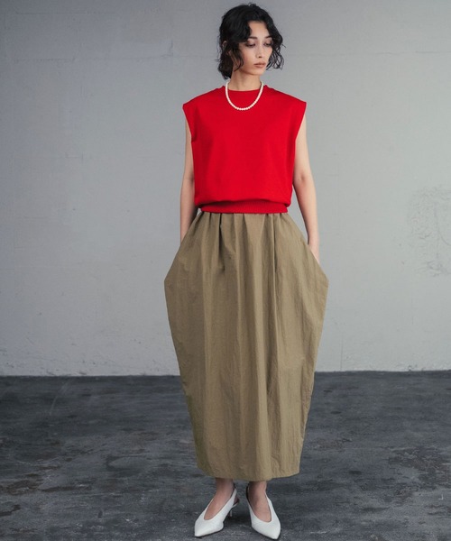 ELFRANK(エルフランク)の「ワンポイント刺繍 ノースリーブ スウェット トップス プルオーバー(Tシャツ/カットソー・レディース・グリーン/レッド/オフホワイト/グレー・FREE)」の13枚目の写真