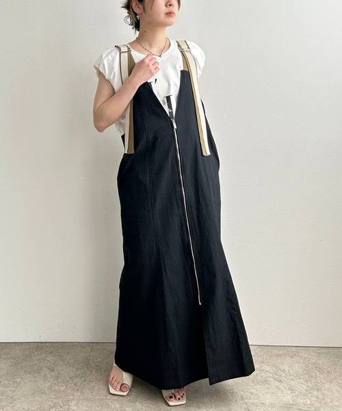 LHELBIE(レルビエ)の「ジップアップジャンスカ(ジャンパースカート・レディース・ベージュ/ブラック/ブルー・M)」の2枚目の写真