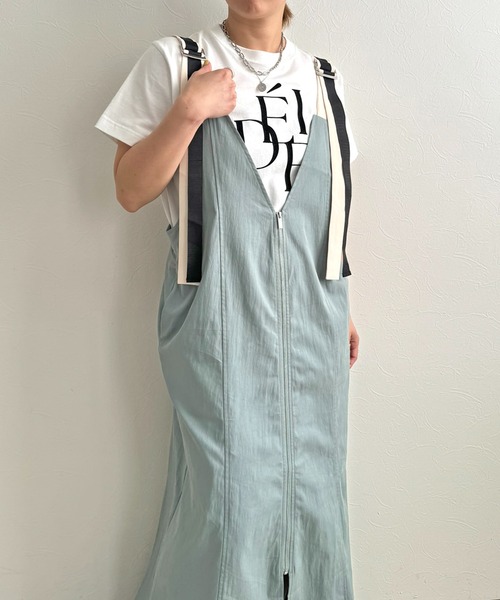 LHELBIE(レルビエ)の「ジップアップジャンスカ(ジャンパースカート・レディース・ベージュ/ブラック/ブルー・M)」の5枚目の写真