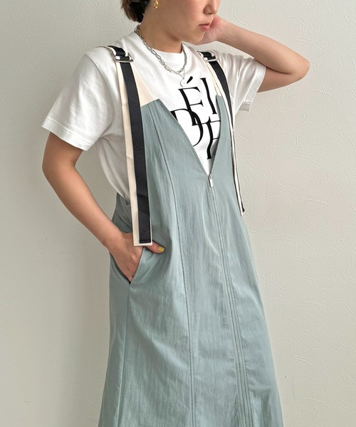 LHELBIE(レルビエ)の「ジップアップジャンスカ(ジャンパースカート・レディース・ベージュ/ブラック/ブルー・M)」の4枚目の写真