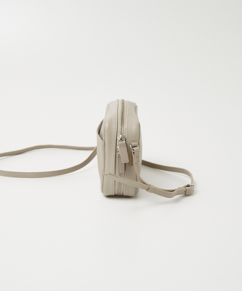 collex(コレックス)の「マルチミニショルダーバッグ(ショルダーバッグ・レディース・グレイッシュベージュ/ブラック・フリー)」の6枚目の写真