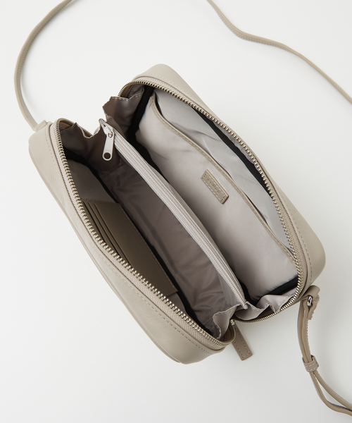 collex(コレックス)の「マルチミニショルダーバッグ(ショルダーバッグ・レディース・グレイッシュベージュ/ブラック・フリー)」の11枚目の写真