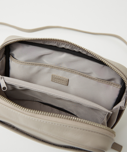collex(コレックス)の「マルチミニショルダーバッグ(ショルダーバッグ・レディース・グレイッシュベージュ/ブラック・フリー)」の12枚目の写真