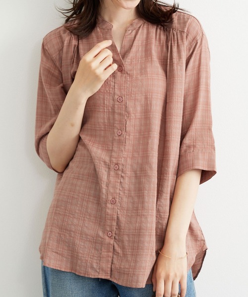 BELLUNA PLUS(ベルーナ)の「ふんわりシャドーチェック素材シャツ(シャツ/ブラウス・レディース・ネイビー/グリーン/ピンクベージュ・MEDIUM/LARGE/X-LARGE)」の7枚目の写真