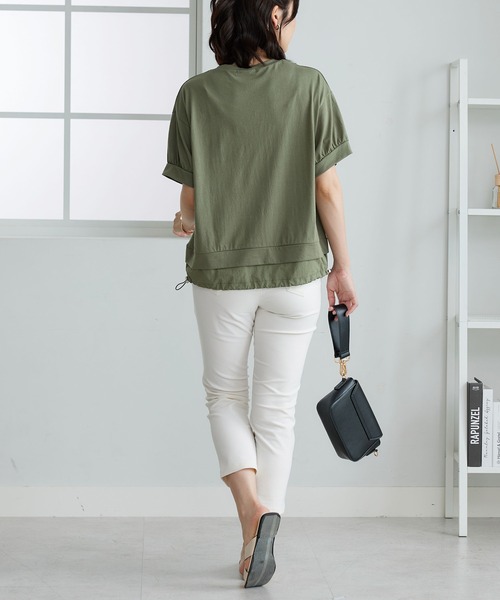 BELLUNA PLUS（ベルーナ）の「ビッグポケット付異素材切替プルオーバー（Tシャツ/カットソー・レディース・ネイビー/オフホワイト/カーキ・X-LARGE/MEDIUM/LARGE）」の9枚目の写真