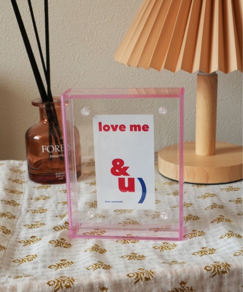 ammy.（エイミードット）の「【 ammy. / エイミードット 】 透明 カラーアクリル フォトスタンド（フォトフレーム・レディース・オレンジ/パープル/ライトピンク/グリーン/ライトグリーン/フューシャピンク/クリア/マルチ/ピンク/レッド/イエロー/ダークブルー・FREE）」の21枚目の写真