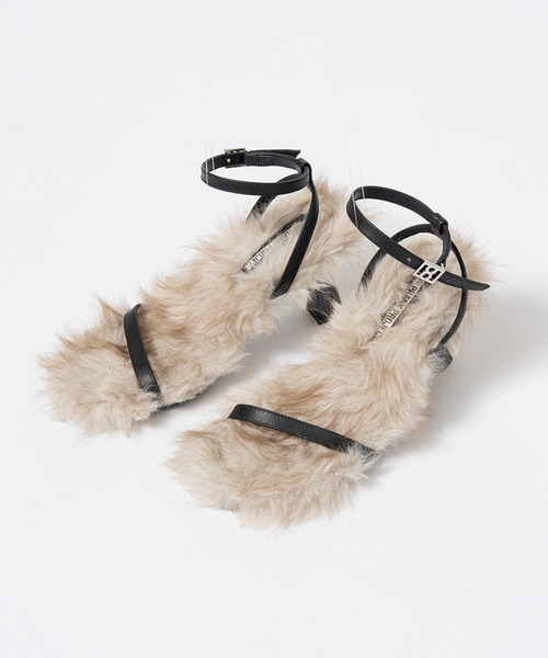 PRANK PROJECT(プランクプロジェクト)の「ナローストラップファーサンダル / Narrow Strap Fur Sandals(サンダル・レディース・マルチ・38/36/37)」の1枚目の写真