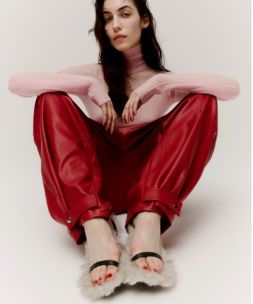 PRANK PROJECT(プランクプロジェクト)の「ナローストラップファーサンダル / Narrow Strap Fur Sandals(サンダル・レディース・マルチ・38/36/37)」の6枚目の写真