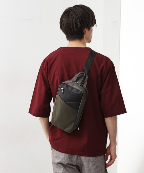 THE SHOP TK (ザ ショップ ティーケー )の「切替ボディバッグ(ボディバッグ/ウエストポーチ・メンズ・ネイビー/ブラウン系その他/ブラック・00)」の9枚目の写真