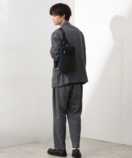 THE SHOP TK (ザ ショップ ティーケー )の「切替ボディバッグ(ボディバッグ/ウエストポーチ・メンズ・ネイビー/ブラウン系その他/ブラック・00)」の12枚目の写真