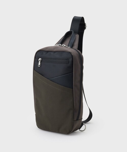 THE SHOP TK (ザ ショップ ティーケー )の「切替ボディバッグ(ボディバッグ/ウエストポーチ・メンズ・ネイビー/ブラウン系その他/ブラック・00)」の14枚目の写真