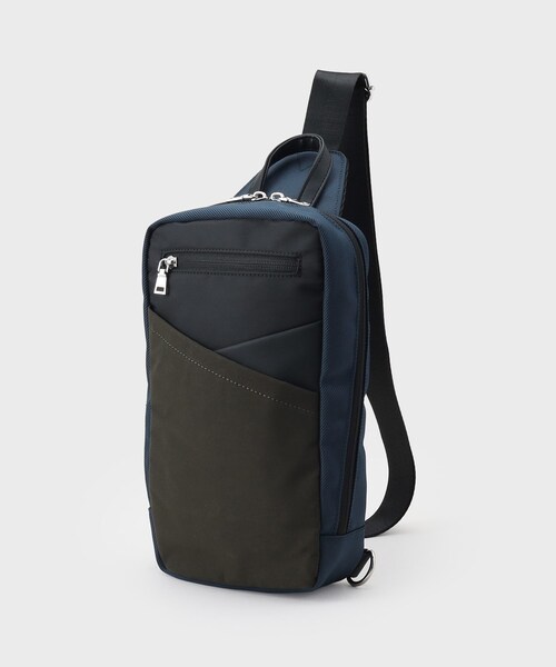 THE SHOP TK (ザ ショップ ティーケー )の「切替ボディバッグ(ボディバッグ/ウエストポーチ・メンズ・ネイビー/ブラウン系その他/ブラック・00)」の15枚目の写真