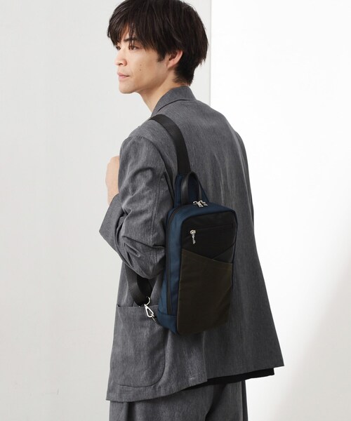 THE SHOP TK (ザ ショップ ティーケー )の「切替ボディバッグ(ボディバッグ/ウエストポーチ・メンズ・ネイビー/ブラウン系その他/ブラック・00)」の6枚目の写真