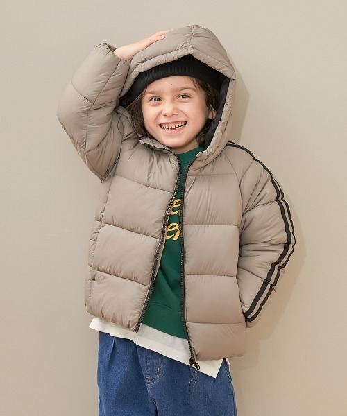 devirock（デビロック）の「洗える ファイバーダウン えらべるフード&デザイン 中綿ジャケット（ダウンジャケット/コート・キッズ・グリーン系1/ブラック系2/ブルー系2/ベージュ系1/グリーン系3/ブラック系4/ブルー系4/ブルー系1/ピンク系1/グリーン系4/ピンク系2/ブラック系1/グリーン系2/ブラック系3/ブルー系3・90cm/100cm/110cm/120cm/130cm/140cm/150cm/160cm）」の5枚目の写真