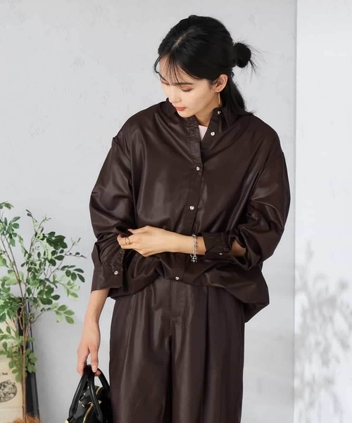 a.v.v(アーヴェヴェ)の「ドロストセミシアーシャツ(シャツ/ブラウス・レディース・チャコールグレー/ベージュ/ブラウン/グリーン・36/38/40)」の15枚目の写真