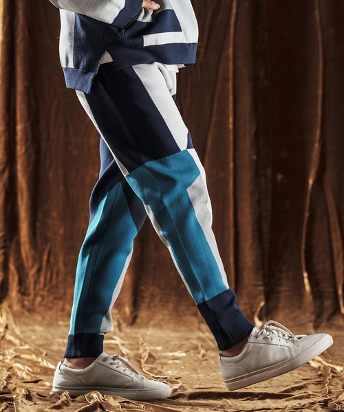 ANGENEHM（アンゲネーム）の「mp13980-Jacquard Block Color Pants -Airy Yarn Sweater- ニットパンツ(AG05-016acf)（その他パンツ・メンズ・ブラック/ライトグレー/ネイビー・L/M/S）」の4枚目の写真
