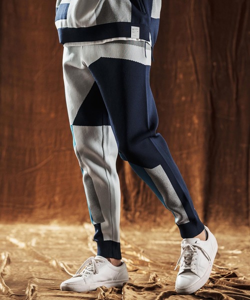 ANGENEHM（アンゲネーム）の「mp13980-Jacquard Block Color Pants -Airy Yarn Sweater- ニットパンツ(AG05-016acf)（その他パンツ・メンズ・ブラック/ライトグレー/ネイビー・L/M/S）」の5枚目の写真
