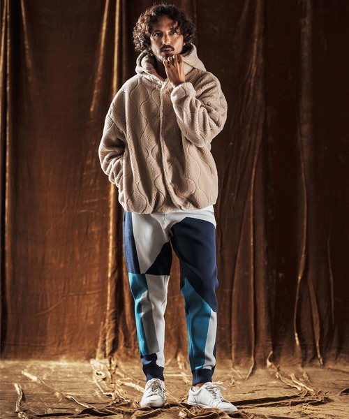 ANGENEHM（アンゲネーム）の「mp13980-Jacquard Block Color Pants -Airy Yarn Sweater- ニットパンツ(AG05-016acf)（その他パンツ・メンズ・ブラック/ライトグレー/ネイビー・L/M/S）」の11枚目の写真