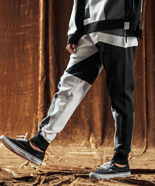 ANGENEHM（アンゲネーム）の「mp13980-Jacquard Block Color Pants -Airy Yarn Sweater- ニットパンツ(AG05-016acf)（その他パンツ・メンズ・ブラック/ライトグレー/ネイビー・L/M/S）」の13枚目の写真