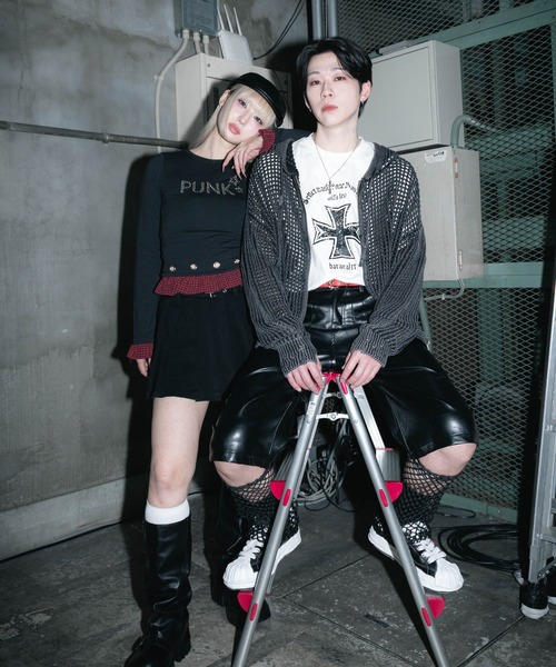 Figments(フィグメンツ)の「ブロックメッシュニットZIPパーカー(パーカー・レディース・ブラック・FREE)」の17枚目の写真