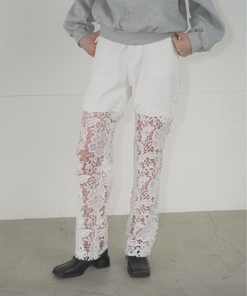 Mirette(ミレット)の「フローラルレースワイドデニム / Floral Lace Wide Denim(デニムパンツ・レディース・ライトブルー/ホワイト/グレー・MEDIUM/SMALL)」の7枚目の写真