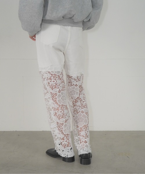 Mirette(ミレット)の「フローラルレースワイドデニム / Floral Lace Wide Denim(デニムパンツ・レディース・ライトブルー/ホワイト/グレー・MEDIUM/SMALL)」の13枚目の写真