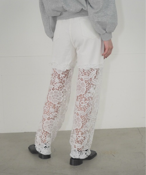 Mirette(ミレット)の「フローラルレースワイドデニム / Floral Lace Wide Denim(デニムパンツ・レディース・ライトブルー/ホワイト/グレー・MEDIUM/SMALL)」の15枚目の写真