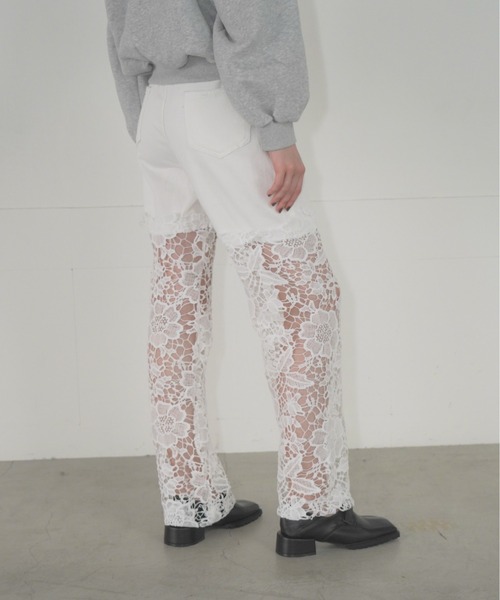 Mirette(ミレット)の「フローラルレースワイドデニム / Floral Lace Wide Denim(デニムパンツ・レディース・ライトブルー/ホワイト/グレー・MEDIUM/SMALL)」の16枚目の写真