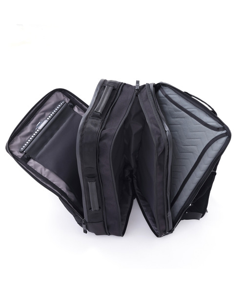 CHROME（クローム）の「［ CHROME / クローム ］AXCEL BRIEF PACK LG BK_BLACK / アクセル ブリーフパック ラージ ブラック 耐水 18L-36L バックパック ビジネスバッグ トラベルバッグ 完全防水ポケット 15インチPC収納（バックパック/リュック・メンズ・ブラック・FREE）」の8枚目の写真