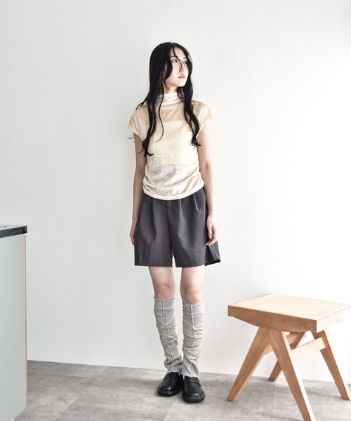 Y/lim(イリム)の「シアーベロアモックネックフレンチTシャツ(Tシャツ/カットソー・レディース・ベージュ/グレー/ブラウン/ブラック・M)」の17枚目の写真
