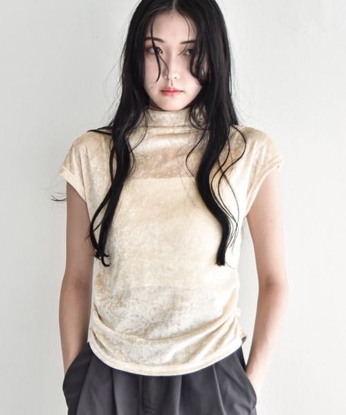Y/lim(イリム)の「シアーベロアモックネックフレンチTシャツ(Tシャツ/カットソー・レディース・ベージュ/グレー/ブラウン/ブラック・M)」の11枚目の写真