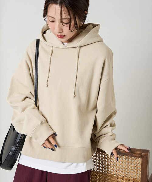 FREAK'S STORE（フリークスストア）の「限定展開　ヘビーウェイト ショート丈 パーカー（パーカー・レディース・ネイビー/ライトグレー/グレー/チャコールグレー/ブラック/ベージュ/ピンク/ナチュラル/ブルー/イエロー・ﾌﾘ-）」の6枚目の写真