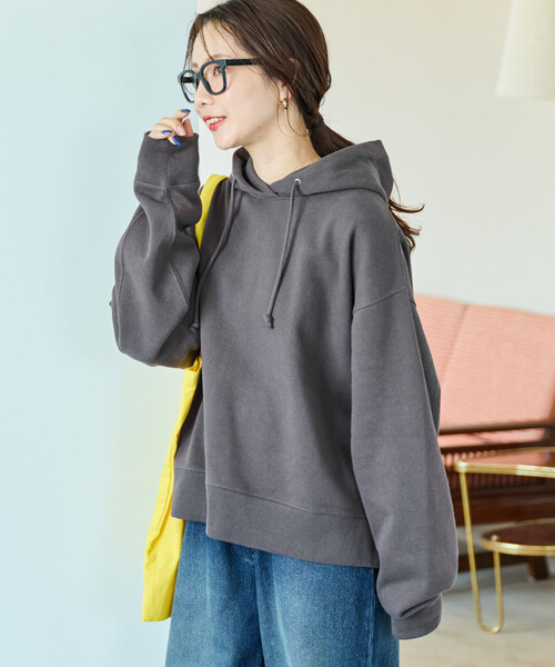 FREAK'S STORE（フリークスストア）の「限定展開　ヘビーウェイト ショート丈 パーカー（パーカー・レディース・ネイビー/ライトグレー/グレー/チャコールグレー/ブラック/ベージュ/ピンク/ナチュラル/ブルー/イエロー・ﾌﾘ-）」の3枚目の写真