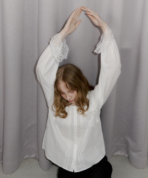 idem（イデム）の「vintage square lace collar blouse / 襟デザインレースブラウス（シャツ/ブラウス・レディース・オフホワイト・FREE）」の13枚目の写真