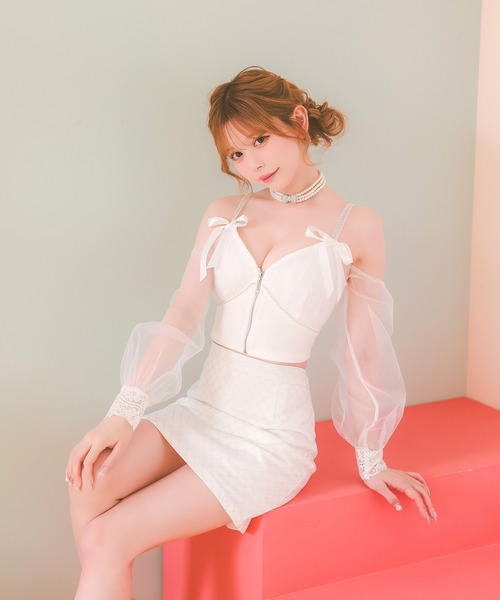 Tika(ティカ)の「キャバドレス セットアップ ミニ タイト 長袖 シアー 肩あき フロントジップ リボン セットアップ 谷間魅せ ビジュードレス(ドレス・レディース・ピンク/ホワイト・S/L/M/XL/XS)」の17枚目の写真