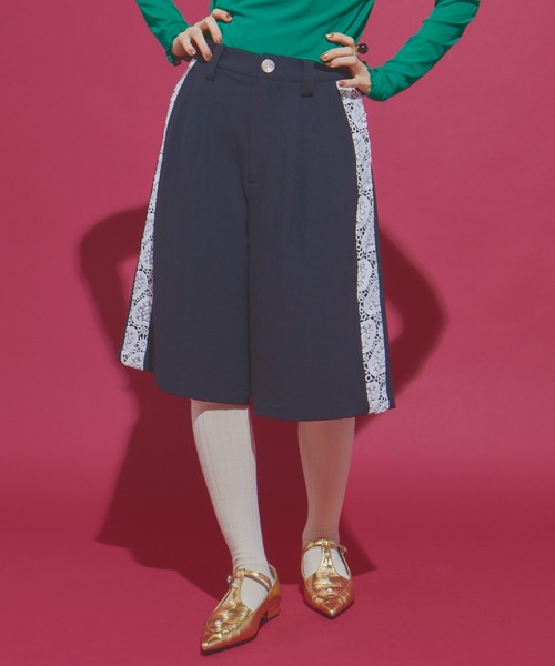 manana suerte（マニャーナスエルテ）の「SPECIAL EDITION レース切替ハーフパンツ（その他パンツ・レディース・ブラック×ホワイト・SMALL/MEDIUM/LARGE）」の2枚目の写真