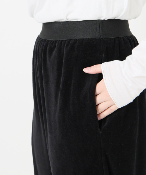 IENA(イエナ)の「Maison IENAベロアパンツ(その他パンツ・レディース・ブラック・36)」の22枚目の写真
