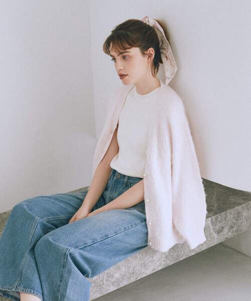 Maison de FLEUR（メゾンドフルール）の「フェザーヤーンカーディガン（カーディガン/ボレロ・レディース・アイボリー/ライトピンク・FREE）」の4枚目の写真