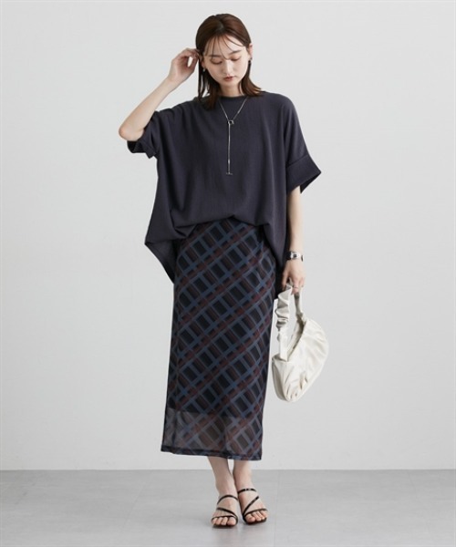 nissen（ニッセン）の「シアーチェック柄ナロースカート（スカート・レディース・カーキ/ブルー/ブラウン・M/L/LL）」の5枚目の写真