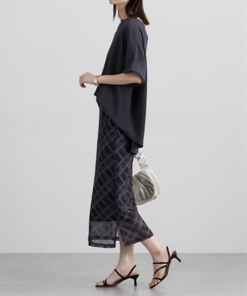 nissen（ニッセン）の「シアーチェック柄ナロースカート（スカート・レディース・カーキ/ブルー/ブラウン・M/L/LL）」の6枚目の写真