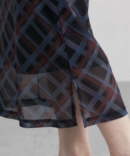 nissen（ニッセン）の「シアーチェック柄ナロースカート（スカート・レディース・カーキ/ブルー/ブラウン・M/L/LL）」の15枚目の写真