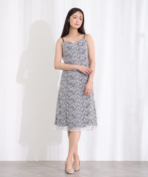 PourVous(プールヴー)の「結婚式 二次会 パーティー ドレス エシリアルブルームレイヤード Aライン シアーロング丈&袖あり セレモニー フォーマル オケージョンドレス 同窓会 成人式 お呼ばれ 謝恩会 20代 30代(ドレス・レディース・チャコール/ブラック/グレー・S/M)」の12枚目の写真
