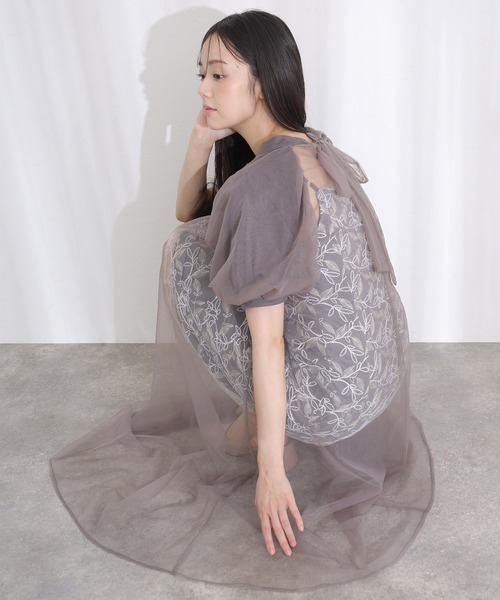 PourVous(プールヴー)の「結婚式 二次会 パーティー ドレス エシリアルブルームレイヤード Aライン シアーロング丈&袖あり セレモニー フォーマル オケージョンドレス 同窓会 成人式 お呼ばれ 謝恩会 20代 30代(ドレス・レディース・チャコール/ブラック/グレー・S/M)」の15枚目の写真