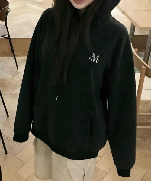 MUCENT（ムセント）の「【MUCENT】ブランド直輸入正規品/MUCENT シグネチャー ベーシック ロゴ フードT ユニセックス MUCENT SIGNATURE BASIC LOGO HOOD T UNISEX（パーカー・レディース・ブラック/レッド/モカ/チャコール・FREE）」の7枚目の写真