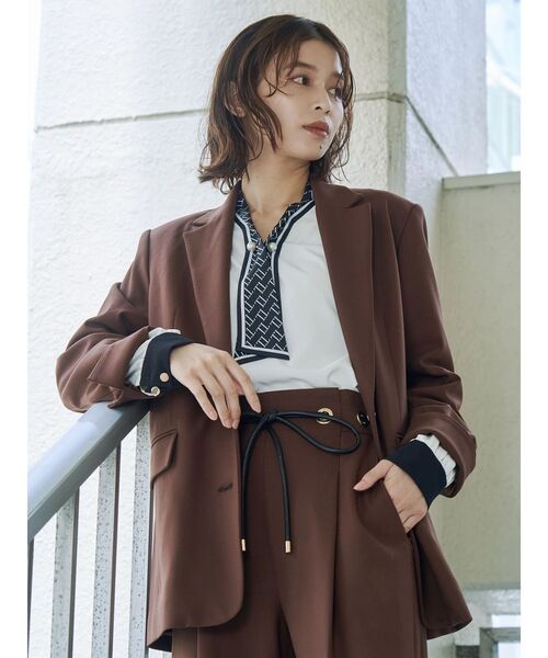 TONAL（トーナル）の「スカーフタイパールブラウス（シャツ/ブラウス・レディース・オフホワイト/ネイビー/ベージュ・MEDIUM）」の5枚目の写真