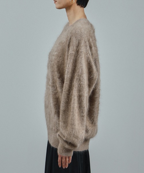 SALON adam et rope'（サロン アダム エ ロペ）の「ブラッシュドカシミヤクルーネックニットプルオーバー（ニット/セーター・レディース・ベージュ系その他/ネイビー・FREE）」の19枚目の写真