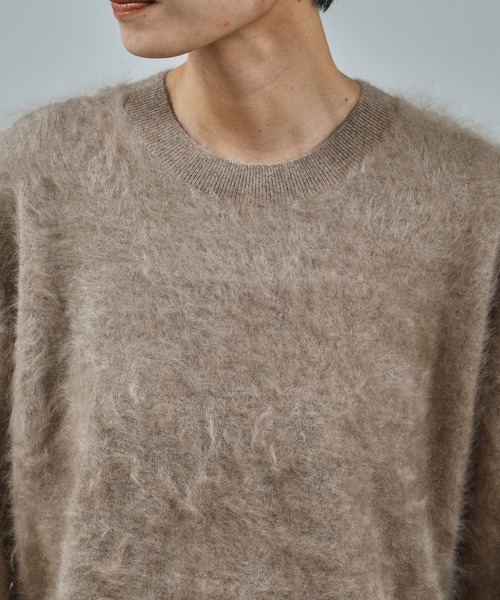 SALON adam et rope'（サロン アダム エ ロペ）の「ブラッシュドカシミヤクルーネックニットプルオーバー（ニット/セーター・レディース・ベージュ系その他/ネイビー・FREE）」の17枚目の写真