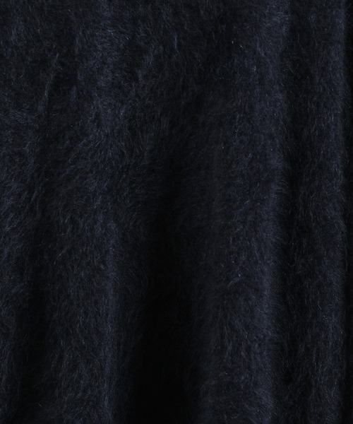 SALON adam et rope'（サロン アダム エ ロペ）の「ブラッシュドカシミヤクルーネックニットプルオーバー（ニット/セーター・レディース・ベージュ系その他/ネイビー・FREE）」の13枚目の写真