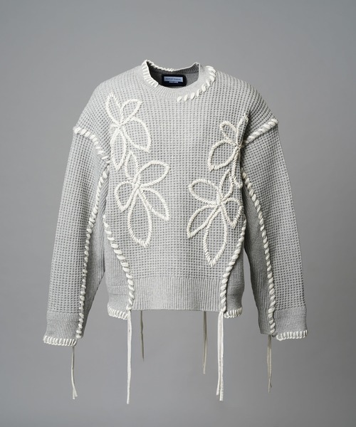 UNISEX》Oni-Waffle Flower Embroidery Prime-Over Crew Neck Knit